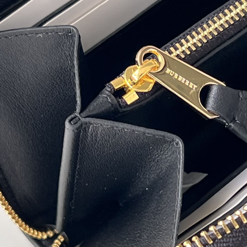 Bv*b*rry wallets